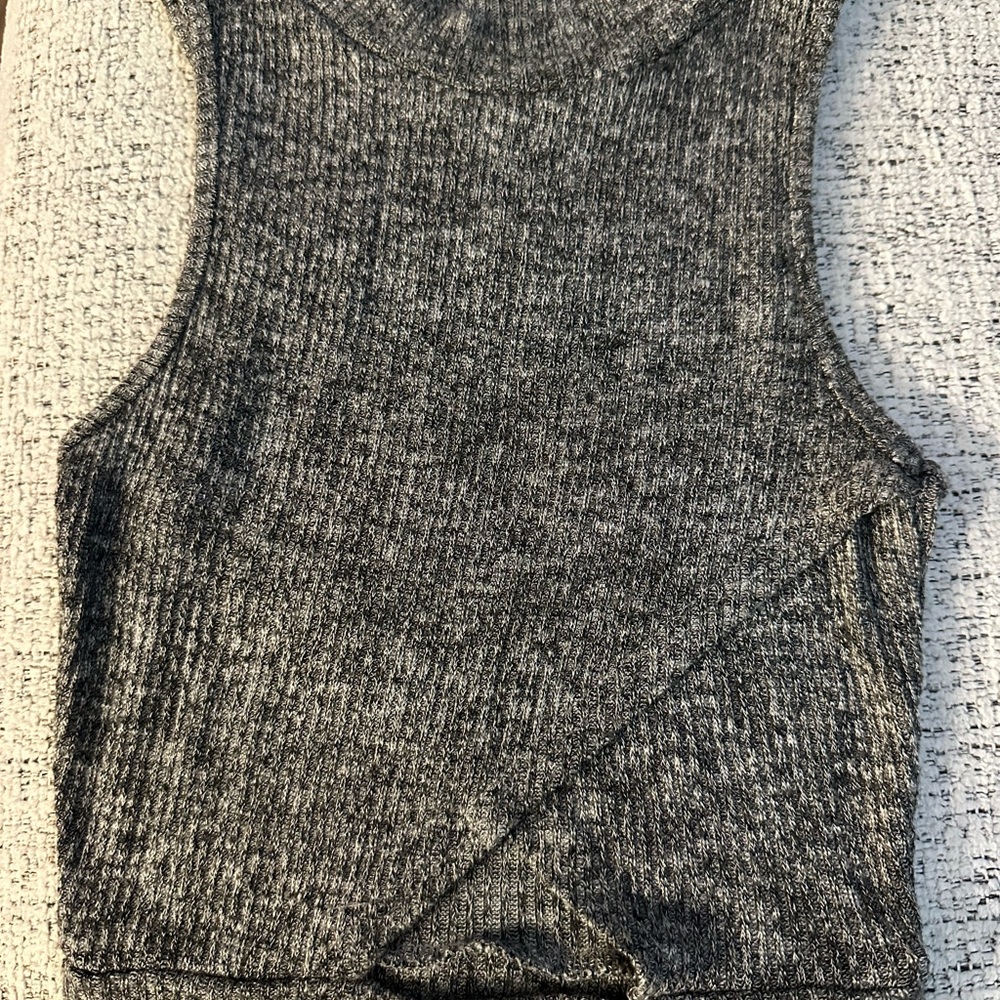 Gray Ribbed Knit Sleeveless Crop Top